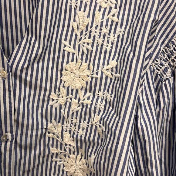 ZARA puffy long sleeve shirt size medium embroided white and bleu stripe. - Picture 2 of 9